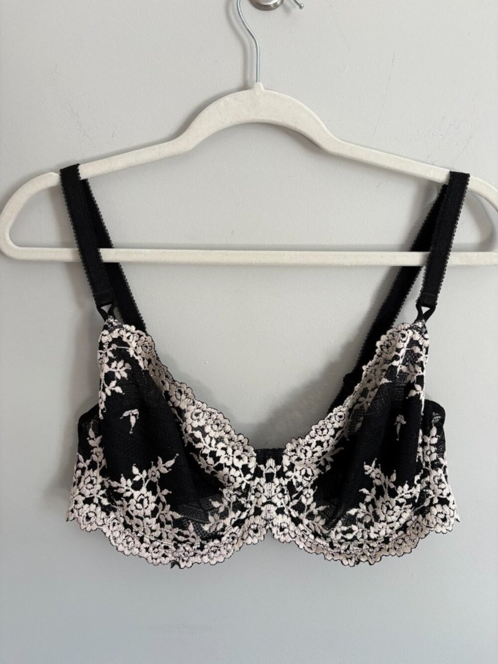 Wacoal Embrace Lace Underwire Bra 65191 38D Black Floral Lace